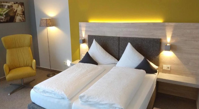 BurgStadt-Hotel, Забронировать Отель Кастеллаун Хунсрюк, рядом с Замок Кастеллаун