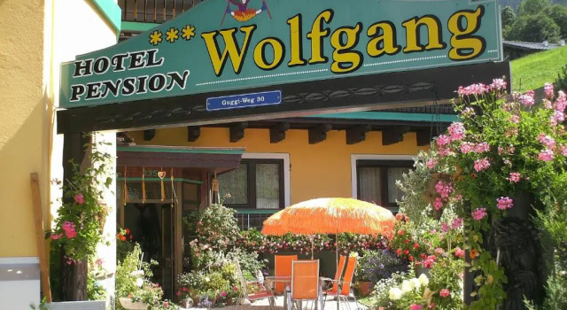 Hotel Garni Wolfgang, Забронировать Отель СПА-отели Хинтерглемм, рядом с Канатная дорога Цвёльферкогельбан 1, SPA-услуги