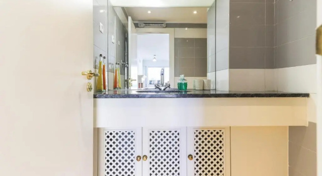 Апартаменты Lisbon Flower 360º - Your Lovely Flat with Pool and Parking