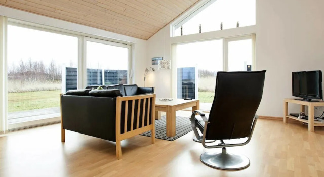 Alluring Holiday Home in Rødby With Whirlpool, Prenota Casa vacanze Ville a Lolland, Villa