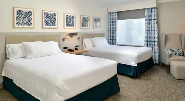 Четырёхместный люкс c 1 комнатой Hilton Garden Inn Napa