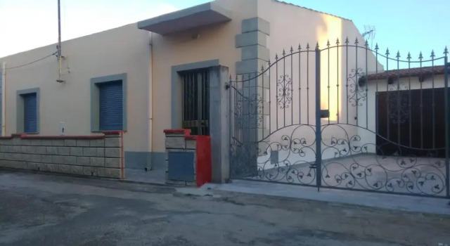 Casa Tresnuraghes, Забронировать Отель Отели Трезнурагес с парковкой, Парковка
