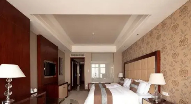 Номер Standard с видом на реку XinHua JianGuo Hotel