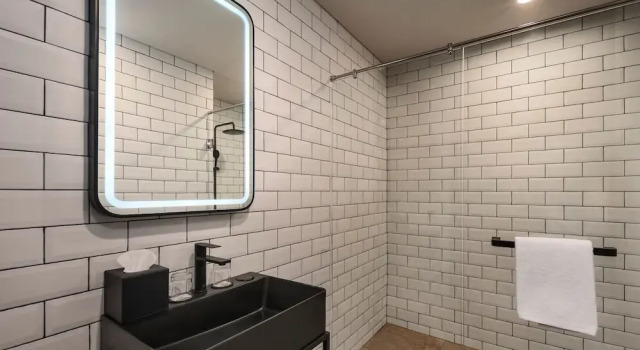 Camera doppia Deluxe con vista sulla città Moxy Solo