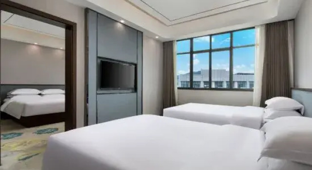 Люкс Park Inn Kunming Airport