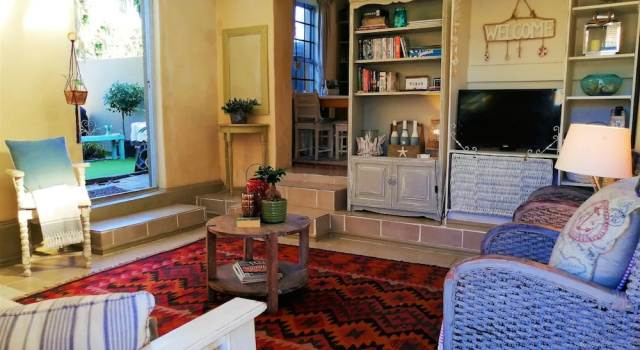 Cozy Corner Cottage Near the Beach, Забронировать Дом для отпуска Коттеджи Кейптауна, рядом с Netcare Blaauberg Hospital, Коттедж