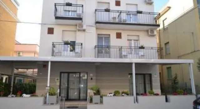 Hotel Laura Beach