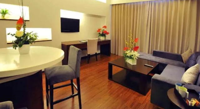 Люкс Deluxe Wisdom Hotel Shanghai