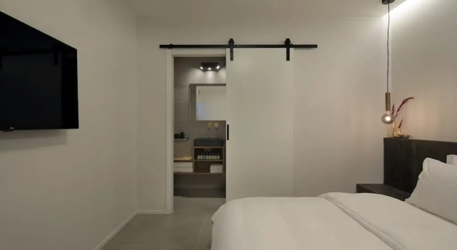 Апартаменты Deluxe Urbanica Carmel- Apartments