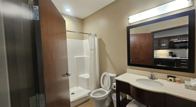 Четырёхместный люкс Heritage Place Hotel and Suites