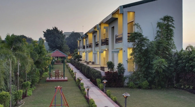 V Resorts Rajaji National Park, Rezervovat Hotel Rišikéš Uttarakhand
