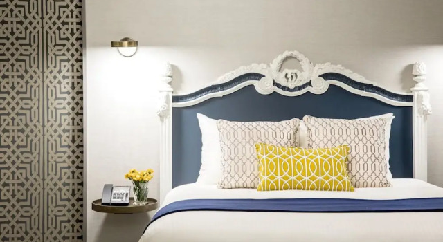 Двухместный Junior Suite with Fireplace с балконом Warwick San Francisco