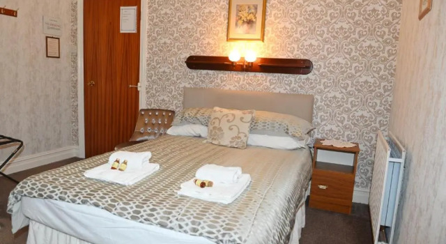 Brynhyfryd Guest House, Забронировать Гостевой дом Кардиган Ceredigion