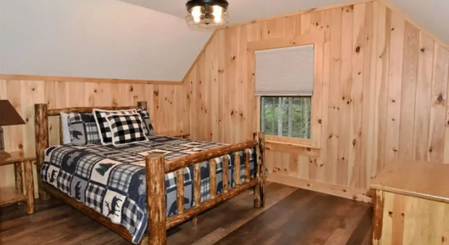 Back Lake Lodges Moose Tracks Cabin, Book Hotel Pittsburg 