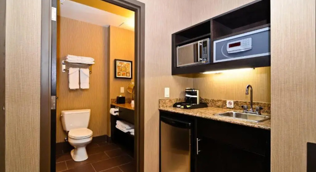 Номер Standard Best Western Premier Freeport Inn Calgary Airport