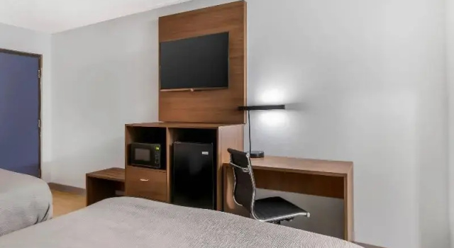 Четырёхместный номер Standard Quality Inn Madison - Huntsville