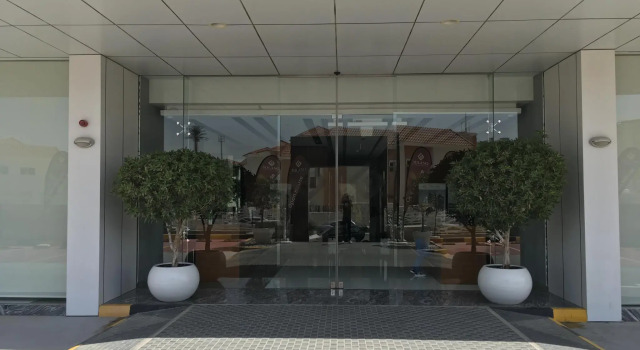 Espace Holiday Homes - Giovanni Boutiques Suites 20, Забронировать Отель Отели Дубая 4 звезды, 4*