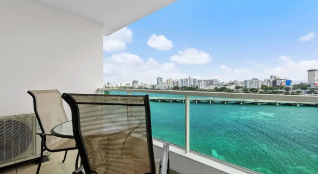 Oceanfront Loft Historic San Juan Terrace