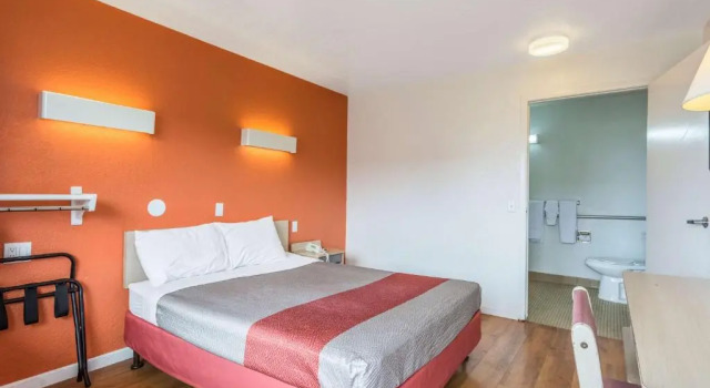 Двухместный номер Standard Motel 6 Albuquerque Northeast