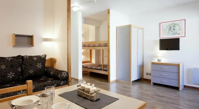 Appartement Brides-les-Bains, 1 pièce, 4 personnes - FR-1-512-136, Prenota Appartamento Hotel a Alvernia con parcheggio, Parcheggio