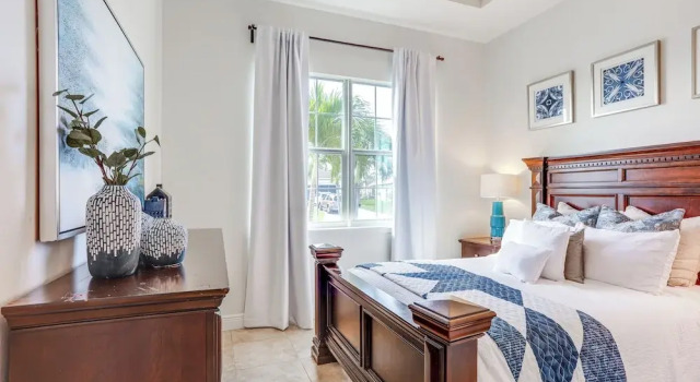 Port St Lucie Home w/ Above-ground Pool & Grill, Book Hotel Hoteller i Port St. Lucie med pool, Swimmingpool