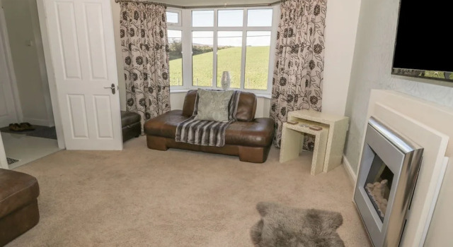 Dolanog, Wrexham, Book Hotel Wrexham Clwyd