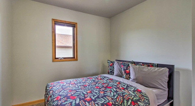 Dog-friendly Crosby Home w/ Bike Storage!, Varaa Hotelli Hotellit Minnesota pysäköinnillä, Pysäköinti