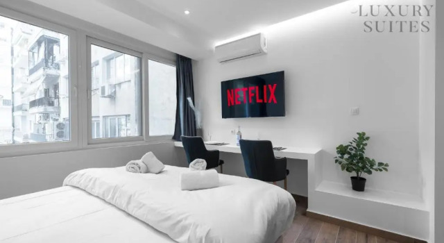 Студия Deluxe Adelle Apartments The Luxury Suites