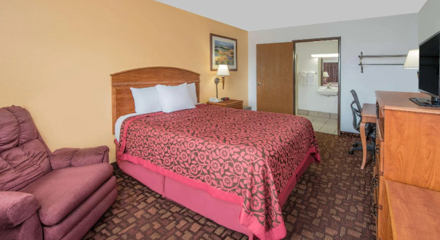 Двухместный номер Standard Days Inn by Wyndham Kingdom City