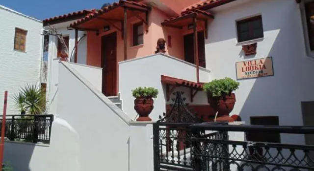 Studios Loukia, Забронировать Отель Отели Коккари с парковкой, Парковка