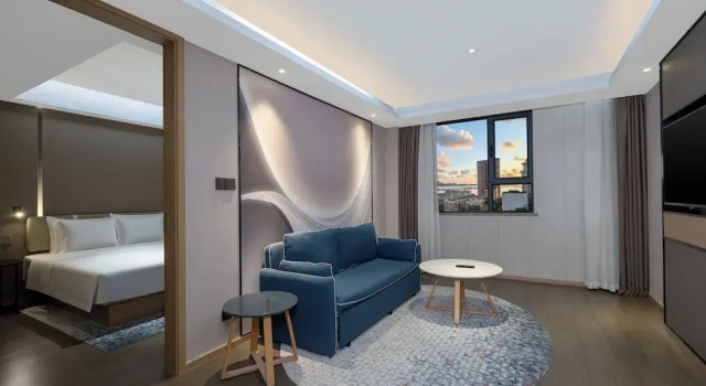 Люкс Holiday Inn Express Zhuhai Grand Theater by IHG