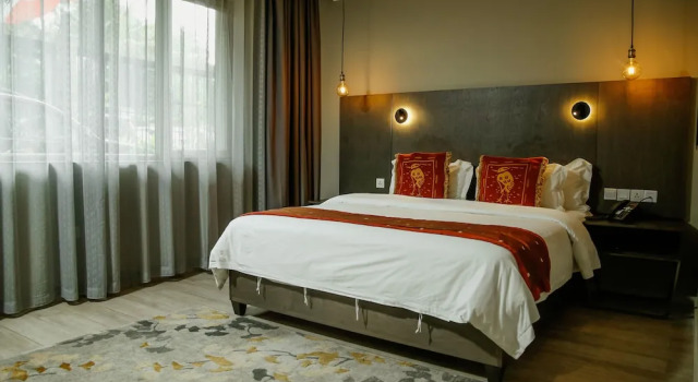 Двухместный полулюкс Kiriri Garden Hotel