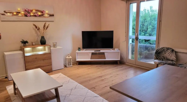 Studio récent résidence Charles Quint, Rezervasyon Daire Haute-Saône otoparklı oteller, Otopark