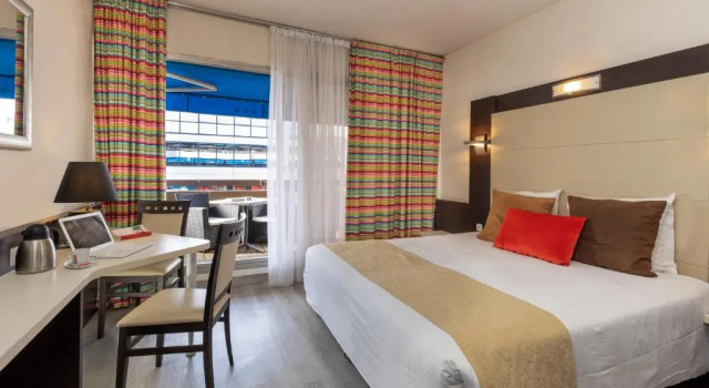 Двухместный номер Standard с балконом The Originals City, Hôtel Galaxie, Nice Aéroport