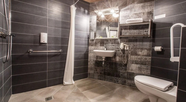 Трёхместный номер Standard с балконом Hotel Les Bruyères