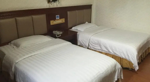Golden Coast Hotel