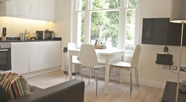 Urban Stay Cambridge Garden Apartments, Varaa Huoneisto Asunnot kohteessa Merseyside, Huoneisto