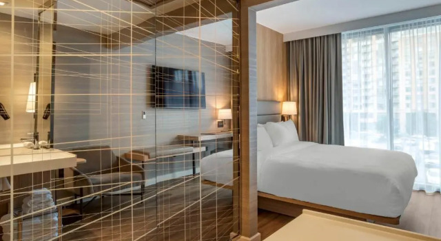 Номер Standard AC Hotel by Marriott Washington DC Convention Center