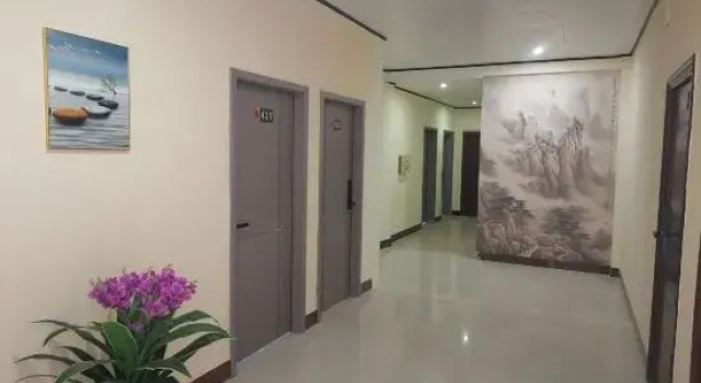 Xiangyun Select Hotel (Wuming Agricultural Products Market Branch), Rezerwuj Hotel Hotele w Nanning z parkingiem, Parking