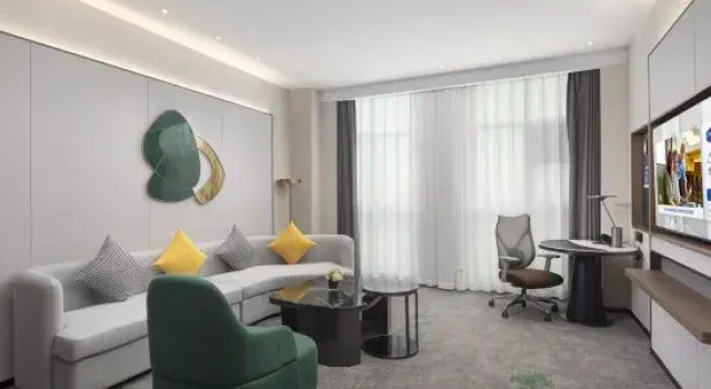 Люкс Business Hampton by Hilton Kunshan North