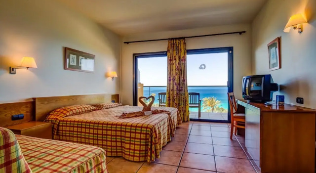 Двухместный номер Standard с балконом и с видом на море SBH Club Paraiso Playa