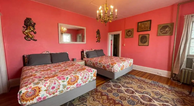 The Holiday Chalet Victorian Bed & Breakfast
