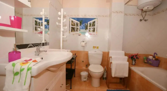 Апартаменты Tritsa House, 3-bedroom apt next to Corfu Town and airport