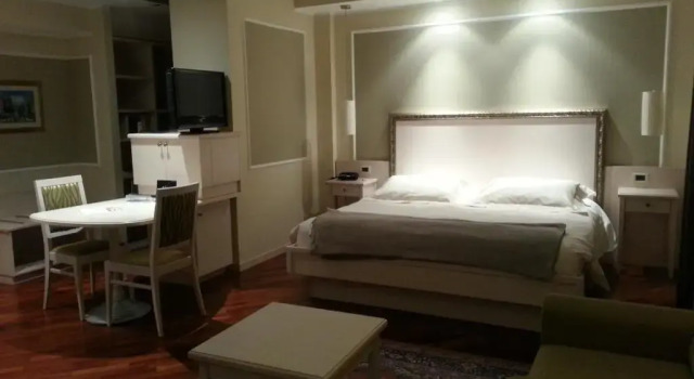 Полулюкс Albergo Della Roccia