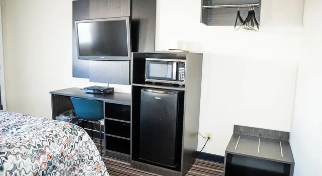 Двухместный люкс Luxury Capri inn and Suites