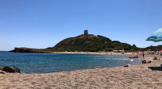 Villa Leonardo, Book Villa Domus de Maria Sardinia South, nær Chia Beach