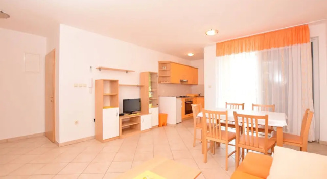Apartments Lana