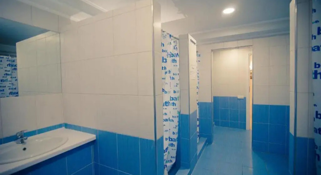 Кровать в общем номере Хостел Garis Kiev