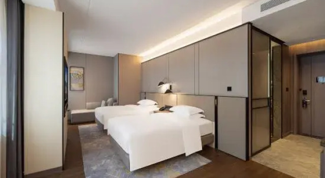 O podwyższonym standardzie dwuosobowy pokój Doubletree By Hilton Anshan
