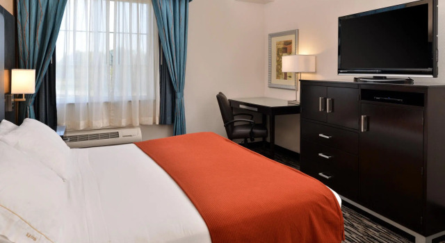 Номер Standard Holiday Inn Express & Suites Tacoma South - Lakewood by IHG